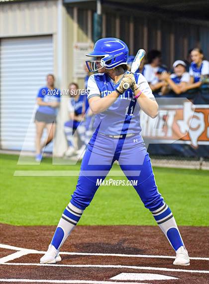Thumbnail 3 in Gonzales vs Needville (UIL 4A Region IV Area)  photogallery.