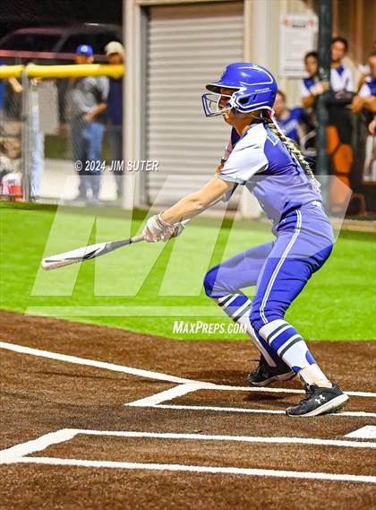 Thumbnail 3 in Gonzales vs Needville (UIL 4A Region IV Area)  photogallery.