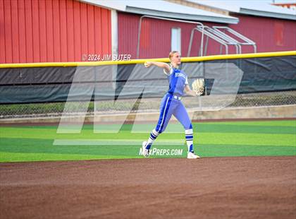 Thumbnail 2 in Gonzales vs Needville (UIL 4A Region IV Area)  photogallery.