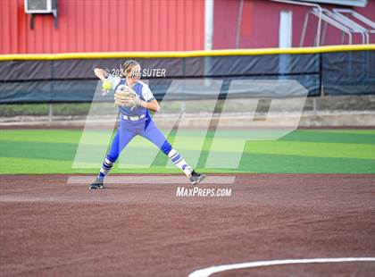 Thumbnail 3 in Gonzales vs Needville (UIL 4A Region IV Area)  photogallery.