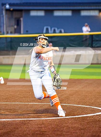 Thumbnail 3 in Gonzales vs Needville (UIL 4A Region IV Area)  photogallery.