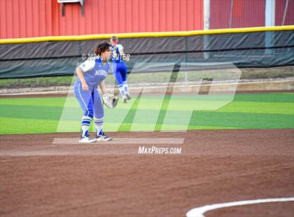 Thumbnail 3 in Gonzales vs Needville (UIL 4A Region IV Area)  photogallery.