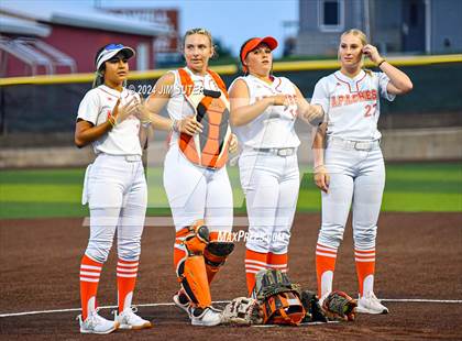Thumbnail 1 in Gonzales vs Needville (UIL 4A Region IV Area)  photogallery.