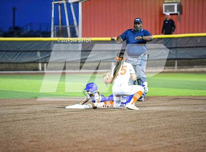 Thumbnail 2 in Gonzales vs Needville (UIL 4A Region IV Area)  photogallery.
