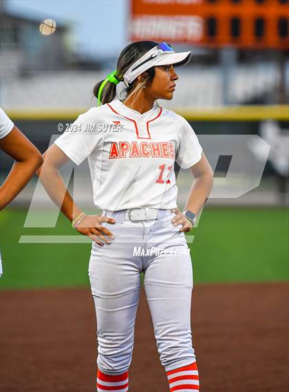 Thumbnail 3 in Gonzales vs Needville (UIL 4A Region IV Area)  photogallery.