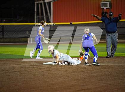 Thumbnail 1 in Gonzales vs Needville (UIL 4A Region IV Area)  photogallery.