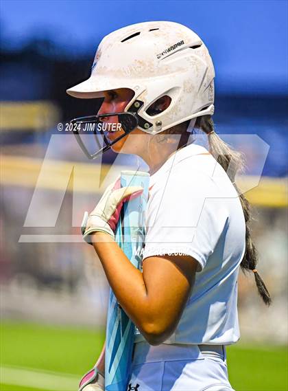 Thumbnail 1 in Gonzales vs Needville (UIL 4A Region IV Area)  photogallery.