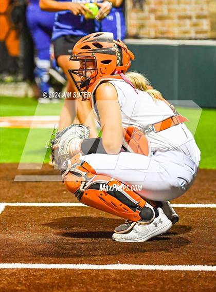 Thumbnail 3 in Gonzales vs Needville (UIL 4A Region IV Area)  photogallery.