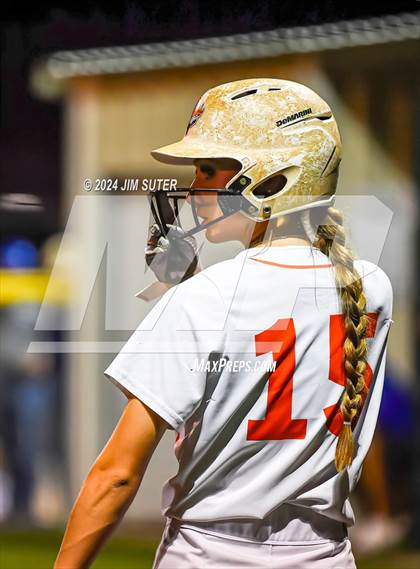 Thumbnail 2 in Gonzales vs Needville (UIL 4A Region IV Area)  photogallery.