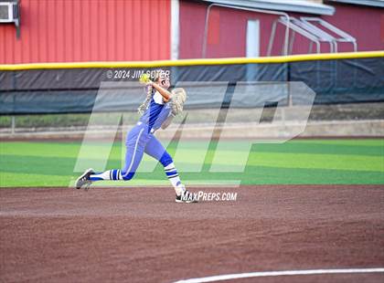 Thumbnail 2 in Gonzales vs Needville (UIL 4A Region IV Area)  photogallery.