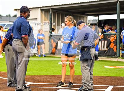 Thumbnail 3 in Gonzales vs Needville (UIL 4A Region IV Area)  photogallery.