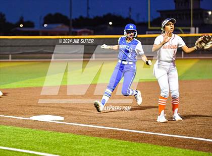 Thumbnail 1 in Gonzales vs Needville (UIL 4A Region IV Area)  photogallery.