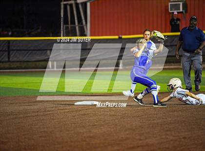 Thumbnail 1 in Gonzales vs Needville (UIL 4A Region IV Area)  photogallery.
