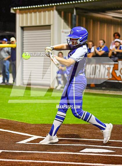 Thumbnail 1 in Gonzales vs Needville (UIL 4A Region IV Area)  photogallery.