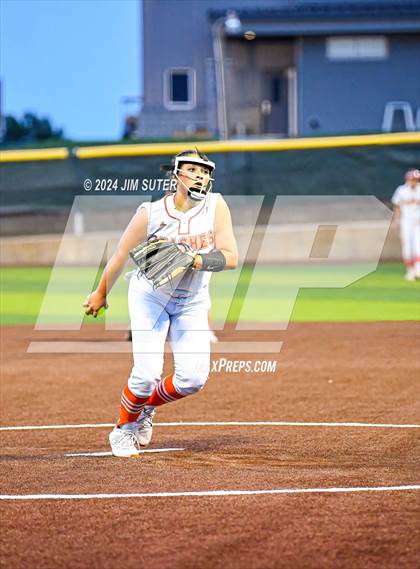 Thumbnail 1 in Gonzales vs Needville (UIL 4A Region IV Area)  photogallery.