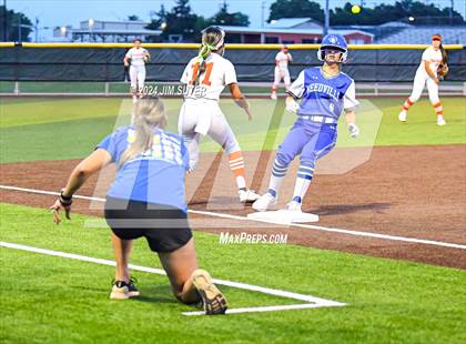Thumbnail 3 in Gonzales vs Needville (UIL 4A Region IV Area)  photogallery.