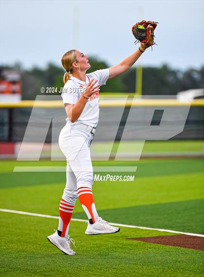 Thumbnail 2 in Gonzales vs Needville (UIL 4A Region IV Area)  photogallery.
