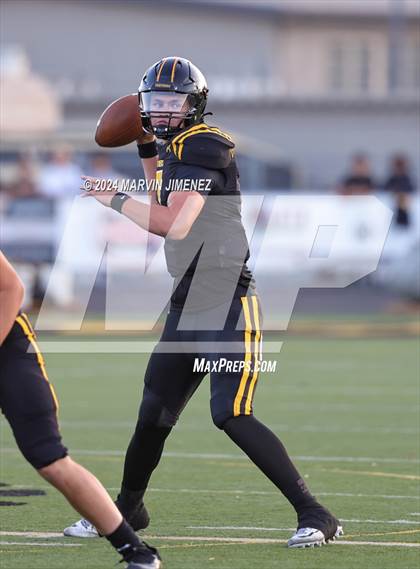 Thumbnail 2 in Millikan @ Newbury Park photogallery.
