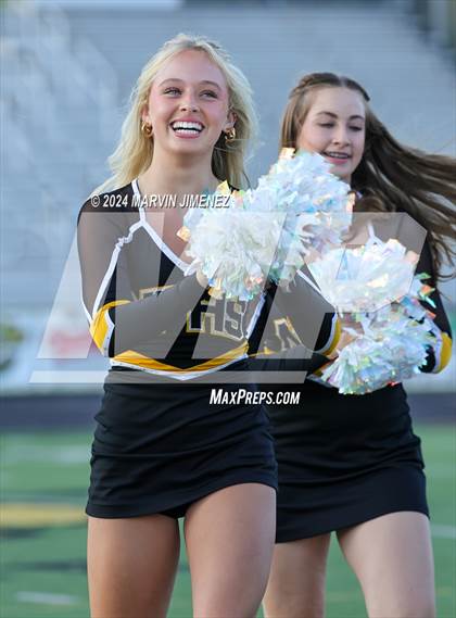 Thumbnail 2 in Millikan @ Newbury Park photogallery.
