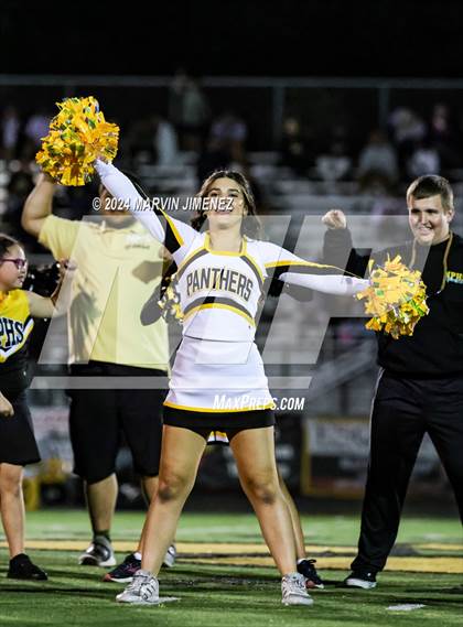 Thumbnail 1 in Millikan @ Newbury Park photogallery.