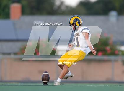 Thumbnail 2 in Millikan @ Newbury Park photogallery.