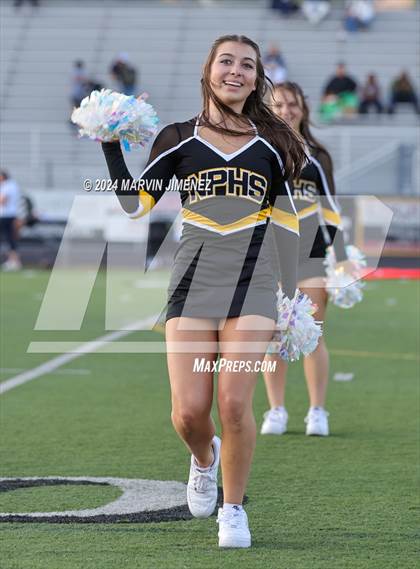 Thumbnail 1 in Millikan @ Newbury Park photogallery.