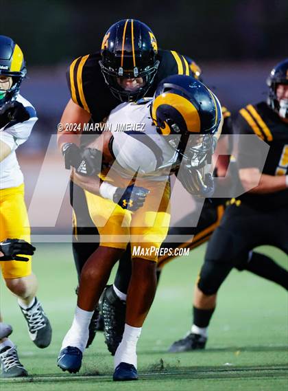 Thumbnail 2 in Millikan @ Newbury Park photogallery.