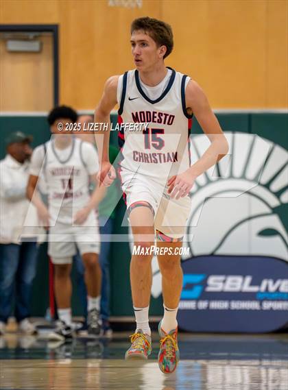 Thumbnail 2 in Modesto Christian vs. St. Joseph (MLK Classic) photogallery.