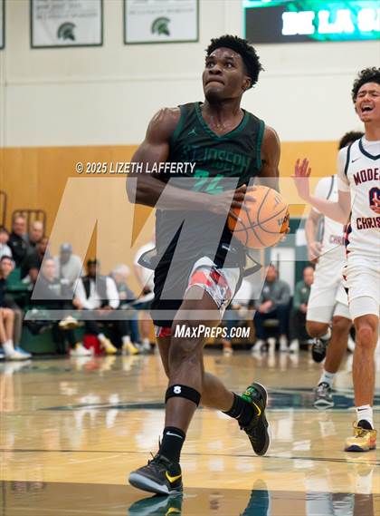 Thumbnail 2 in Modesto Christian vs. St. Joseph (MLK Classic) photogallery.