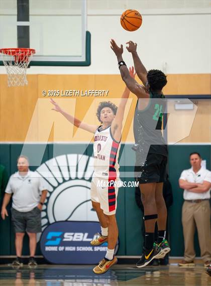 Thumbnail 3 in Modesto Christian vs. St. Joseph (MLK Classic) photogallery.