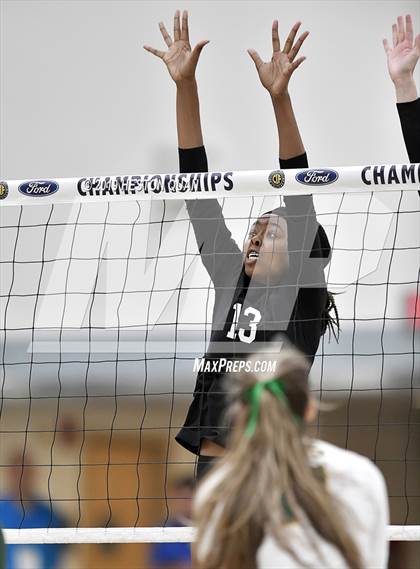 Thumbnail 2 in Ontario Christian vs. Paloma Valley (CIF-SS D3 Final) photogallery.