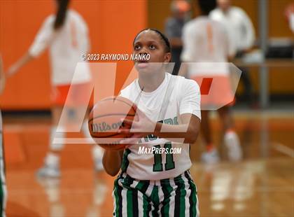 Thumbnail 2 in Hamilton Heights vs. Yorktown (IHSAA Class 3A Sectional Championship) photogallery.