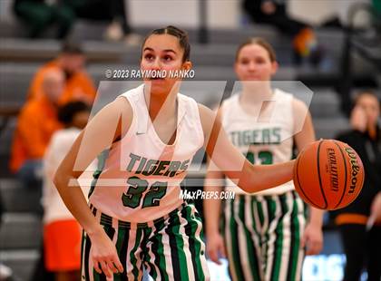 Thumbnail 2 in Hamilton Heights vs. Yorktown (IHSAA Class 3A Sectional Championship) photogallery.