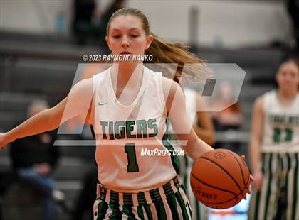 Thumbnail 1 in Hamilton Heights vs. Yorktown (IHSAA Class 3A Sectional Championship) photogallery.