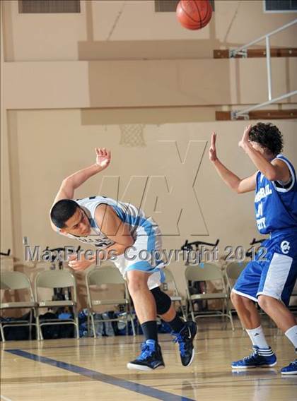 Thumbnail 2 in Valley vs. Cathedral City (MaxPreps Holiday Classic) photogallery.