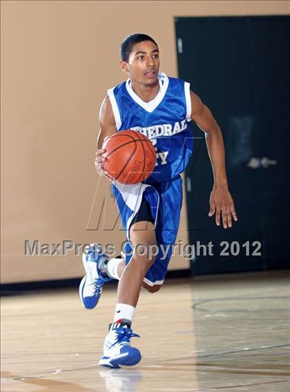 Thumbnail 2 in Valley vs. Cathedral City (MaxPreps Holiday Classic) photogallery.