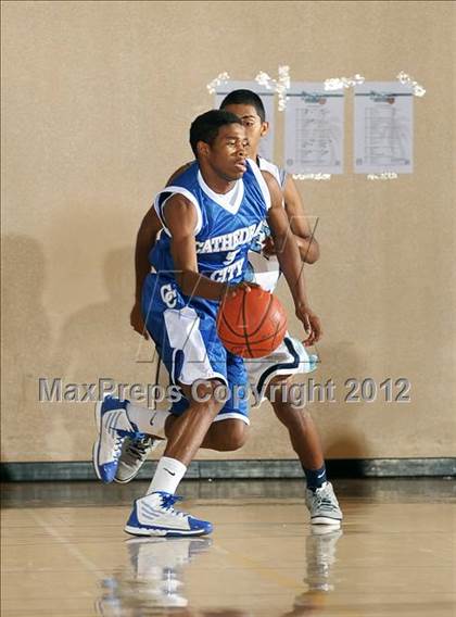 Thumbnail 3 in Valley vs. Cathedral City (MaxPreps Holiday Classic) photogallery.