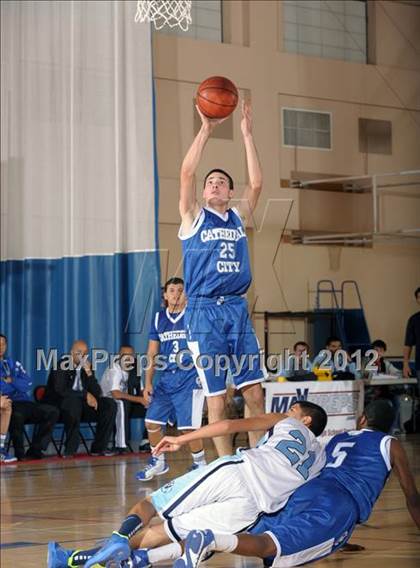 Thumbnail 2 in Valley vs. Cathedral City (MaxPreps Holiday Classic) photogallery.