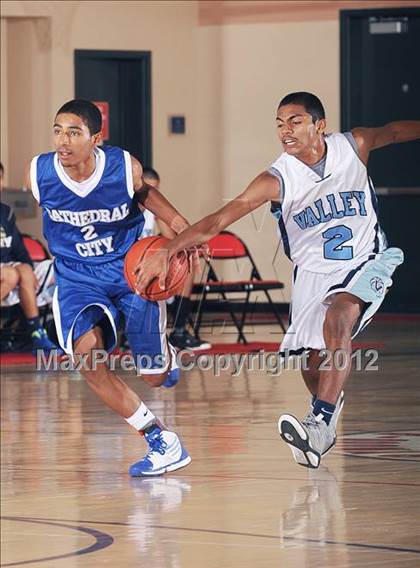 Thumbnail 3 in Valley vs. Cathedral City (MaxPreps Holiday Classic) photogallery.