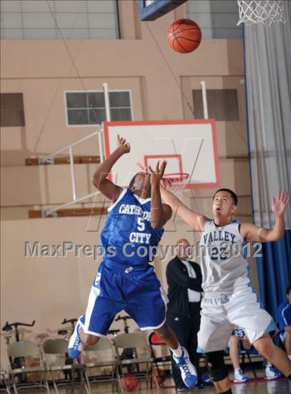 Thumbnail 2 in Valley vs. Cathedral City (MaxPreps Holiday Classic) photogallery.