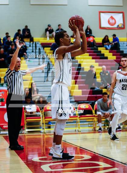 Thumbnail 1 in Basha vs Lake Oswego (Hoophall West Invitational) photogallery.
