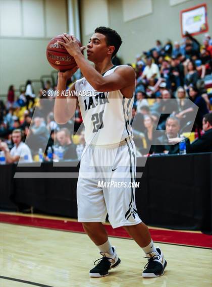 Thumbnail 2 in Basha vs Lake Oswego (Hoophall West Invitational) photogallery.