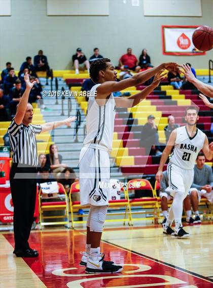 Thumbnail 2 in Basha vs Lake Oswego (Hoophall West Invitational) photogallery.