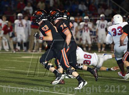 Thumbnail 2 in Gilmer vs. Henderson (UIL 3A Division 2 Quarterfinal Playoff) photogallery.