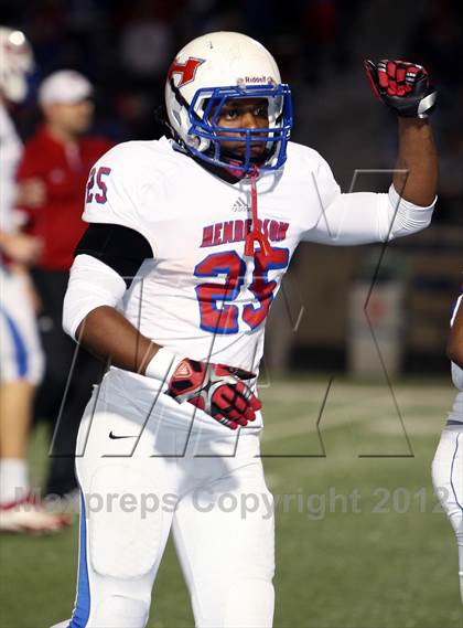 Thumbnail 3 in Gilmer vs. Henderson (UIL 3A Division 2 Quarterfinal Playoff) photogallery.