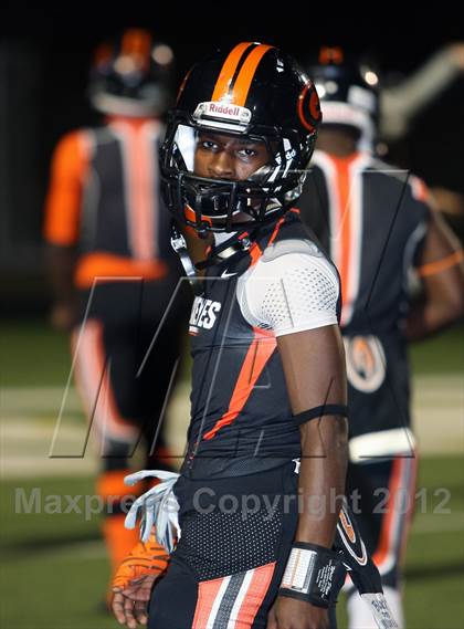 Thumbnail 1 in Gilmer vs. Henderson (UIL 3A Division 2 Quarterfinal Playoff) photogallery.