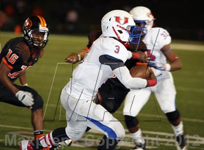 Thumbnail 3 in Gilmer vs. Henderson (UIL 3A Division 2 Quarterfinal Playoff) photogallery.