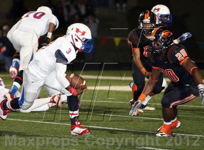 Thumbnail 3 in Gilmer vs. Henderson (UIL 3A Division 2 Quarterfinal Playoff) photogallery.