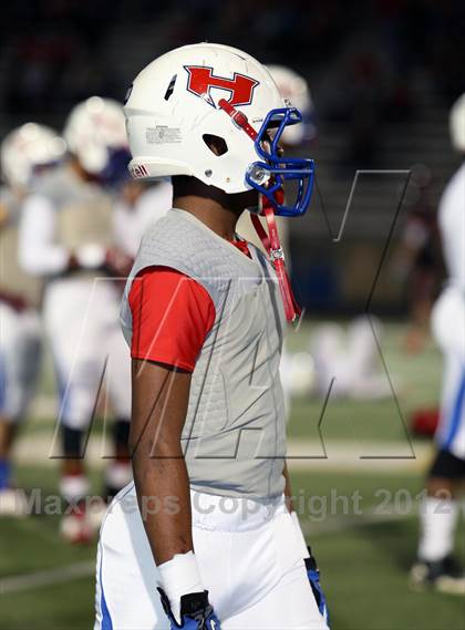 Thumbnail 1 in Gilmer vs. Henderson (UIL 3A Division 2 Quarterfinal Playoff) photogallery.