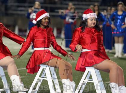 Thumbnail 1 in Gilmer vs. Henderson (UIL 3A Division 2 Quarterfinal Playoff) photogallery.